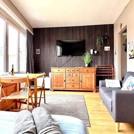 Getaway For 2 Center & Within Walking Distance
