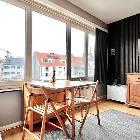 Getaway For 2 Center & Within Walking Distance *