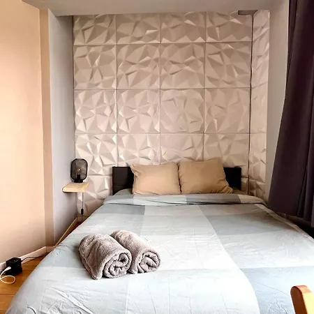 Апартаменты Getaway For 2 Center & Within Walking Distance Остенде