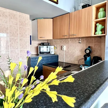 Getaway For 2 Center & Within Walking Distance * Остенде