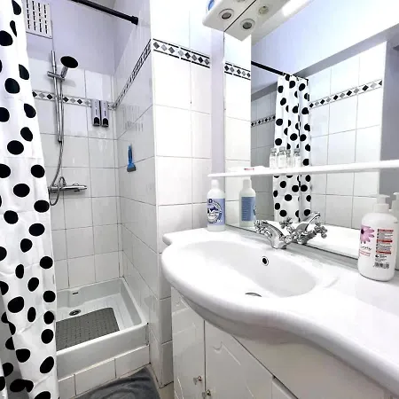 Getaway For 2 Center & Within Walking Distance Апартаменты *