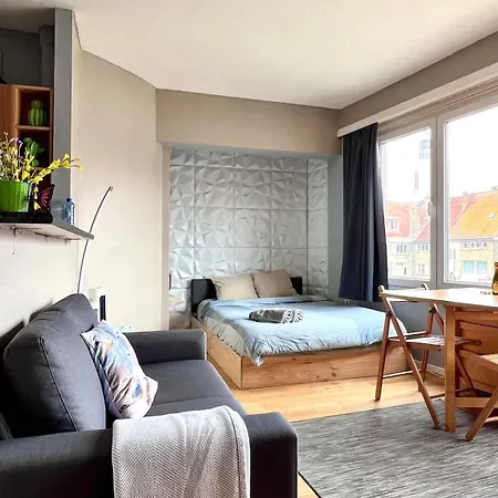 Getaway For 2 Center & Within Walking Distance *